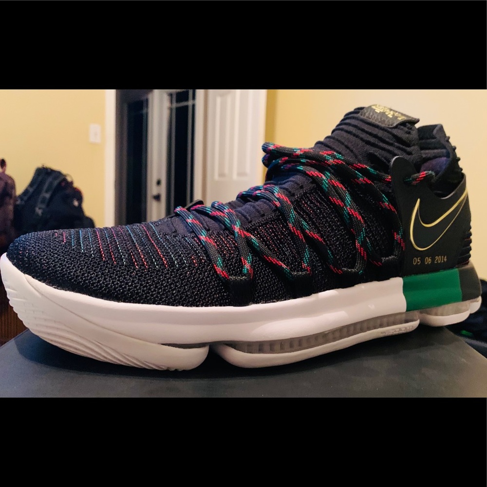 Kevin Durant BHM ! KD10 Never Worn!!